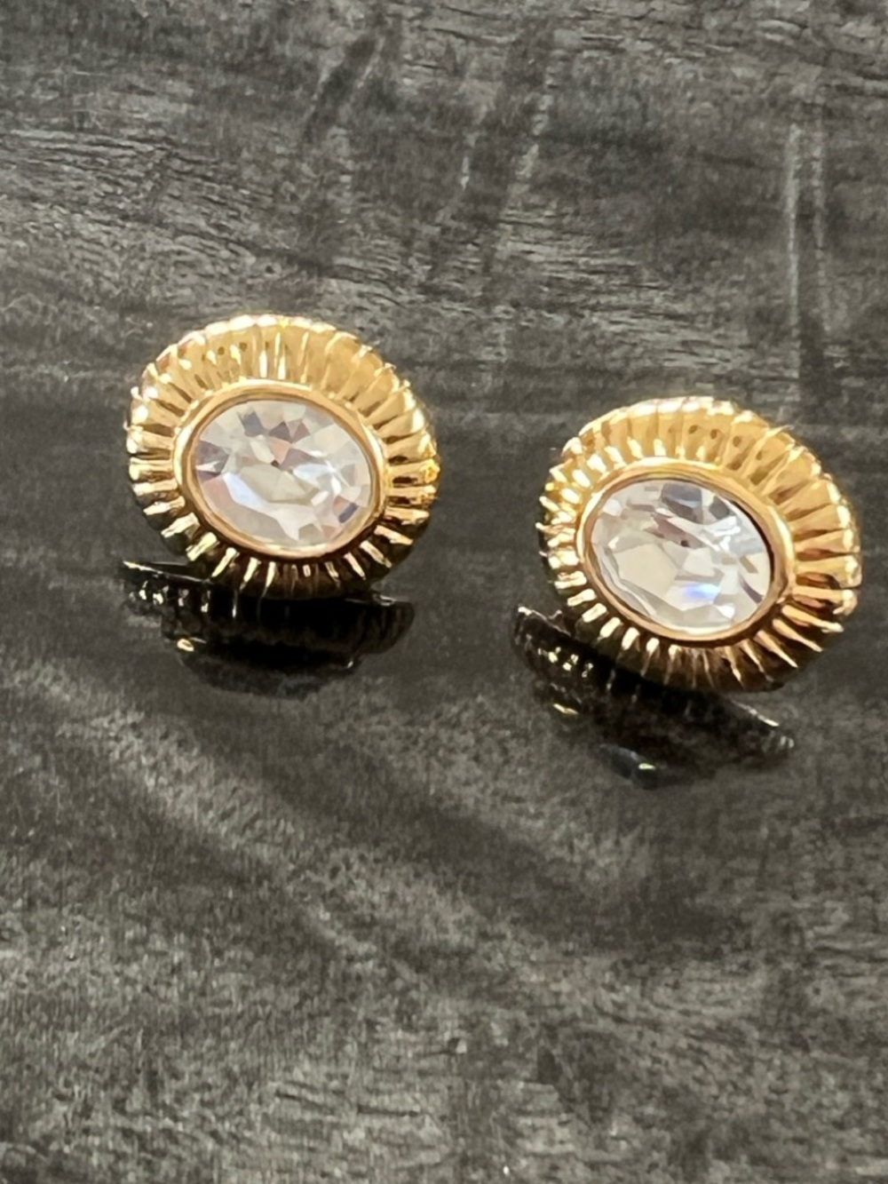 Vintage Trifari Gold-Tone Oval Crystal clip-on Earrings